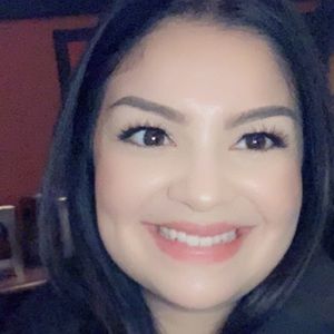 Meet your Posher, Vanessa